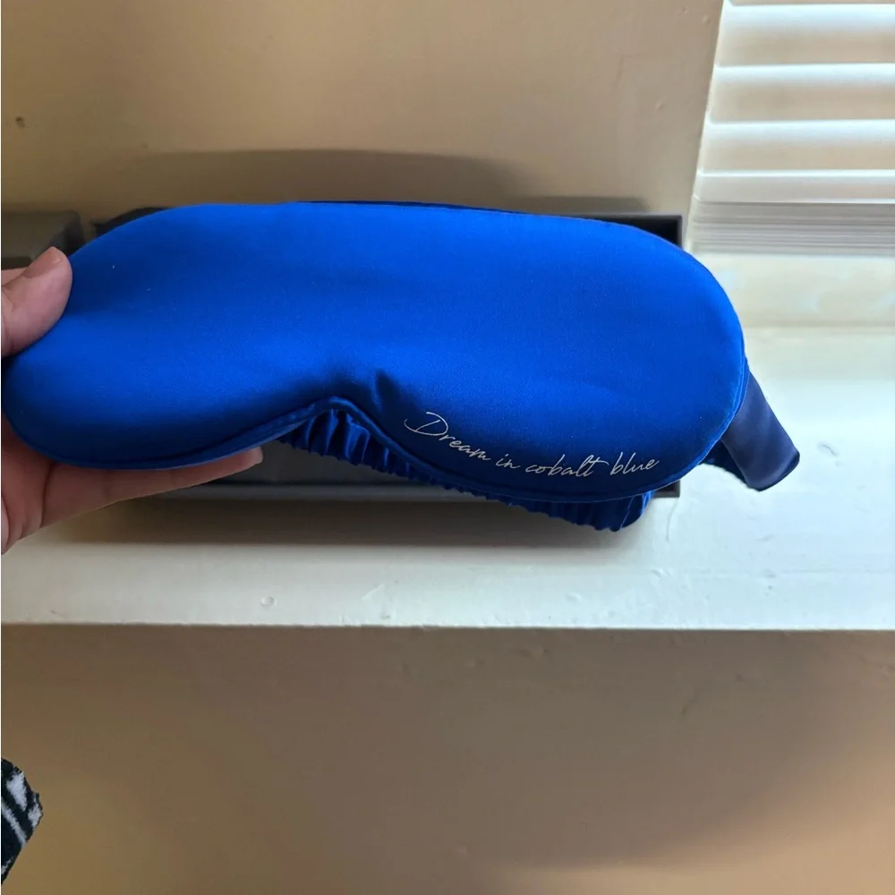 La Prairie Blue Eye Mask